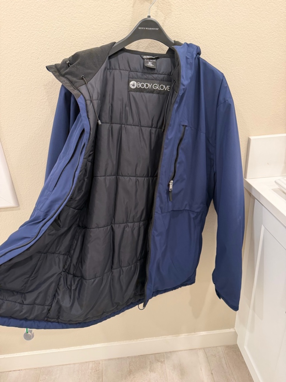 Body Glove Men's Dark Blue Hooded Performance Jacket - Picture 4 of 6